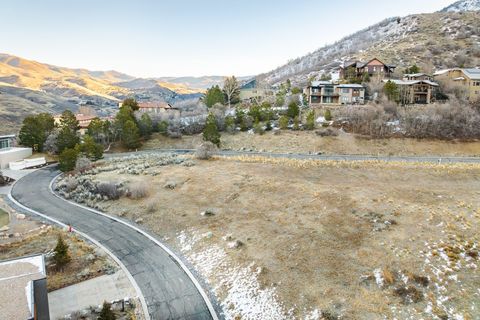 Tiny photo for 310 S MARYFIELD DR #307, Salt Lake City, UT 84108 (MLS # 2132474)