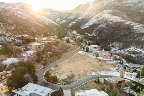 Tiny photo for 310 S MARYFIELD DR #307, Salt Lake City, UT 84108 (MLS # 2132474)