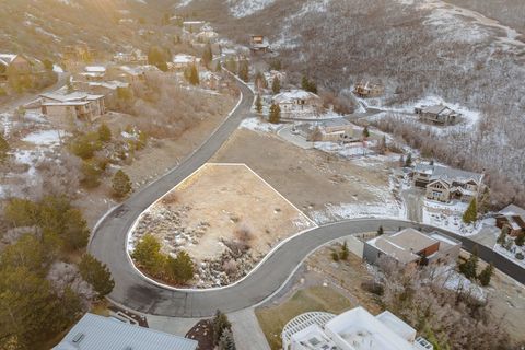 Tiny photo for 310 S MARYFIELD DR #307, Salt Lake City, UT 84108 (MLS # 2132474)