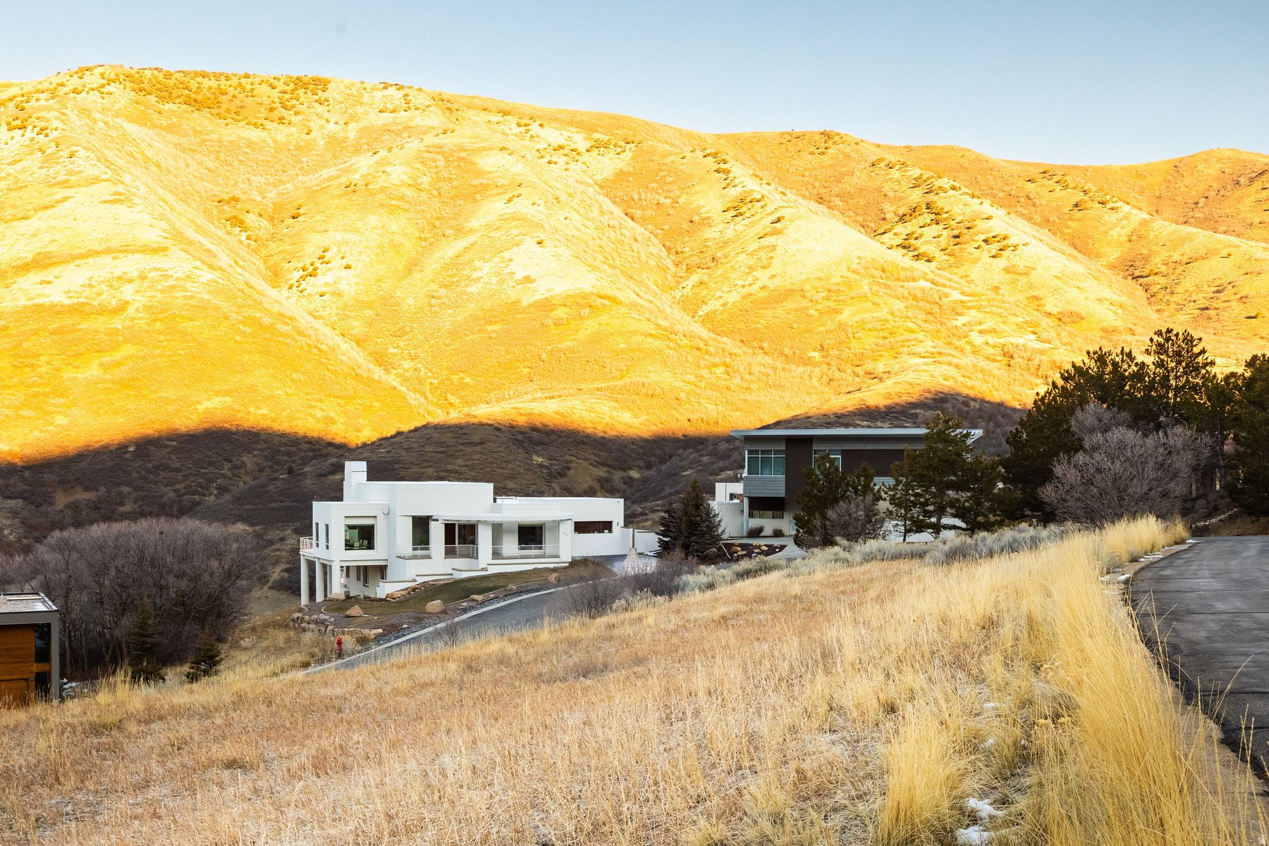 EMIGRATION PLACE - Land