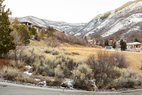 Tiny photo for 310 S MARYFIELD DR #307, Salt Lake City, UT 84108 (MLS # 2132474)
