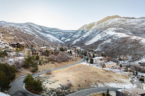 Tiny photo for 310 S MARYFIELD DR #307, Salt Lake City, UT 84108 (MLS # 2132474)