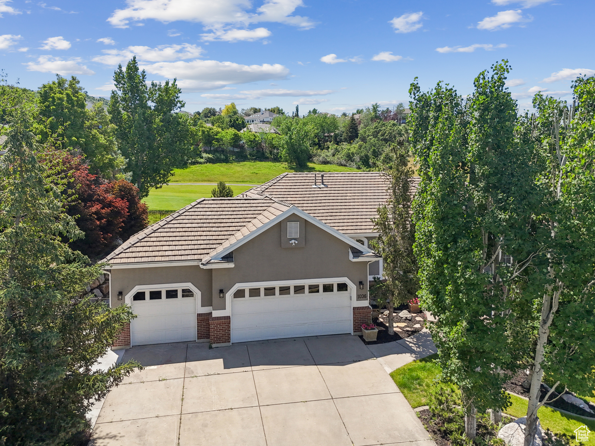 EAGLEWOOD - Residential