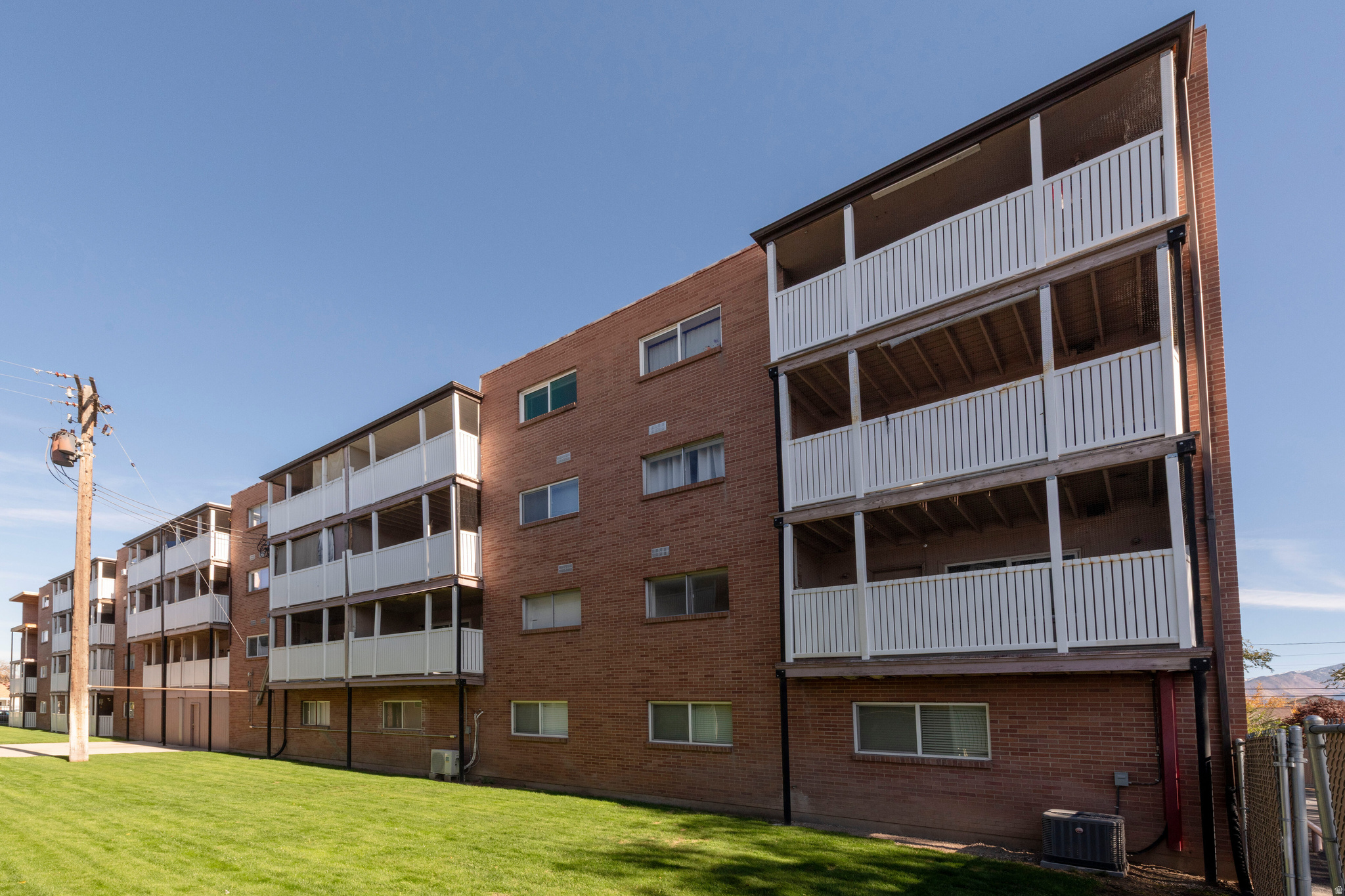 VILLA CHABLIS EAST - Residential