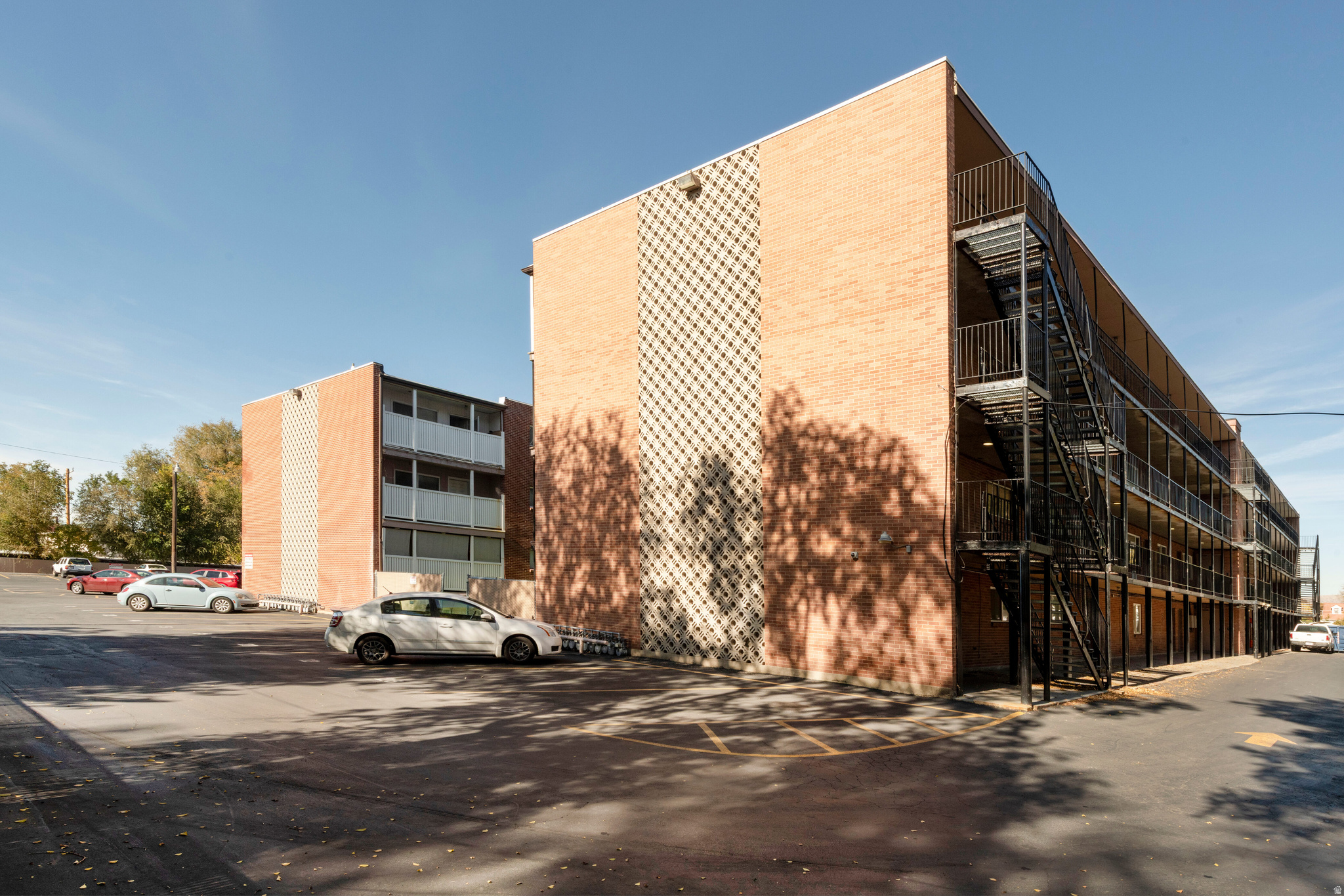 VILLA CHABLIS EAST - Residential