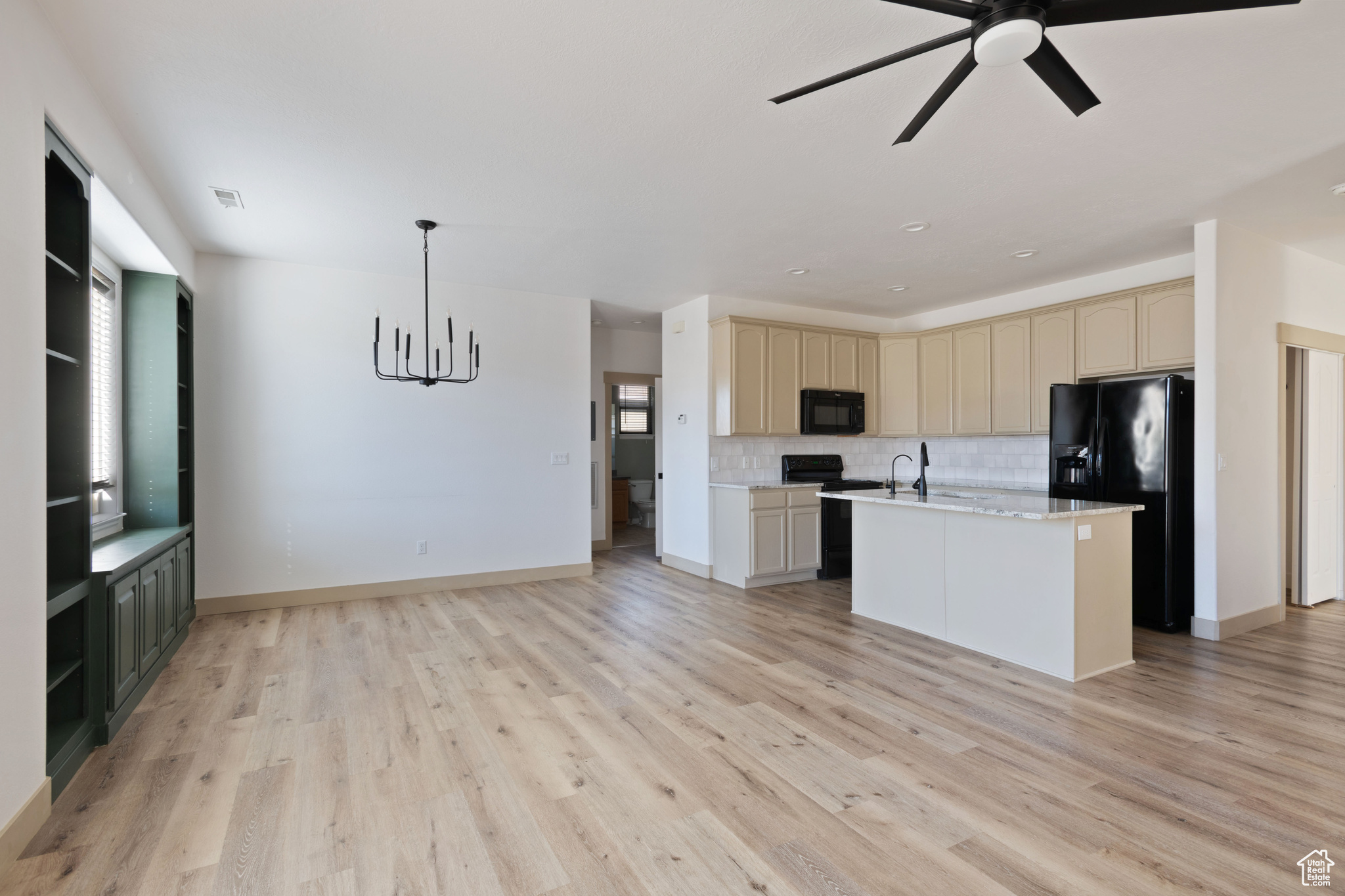 TOWNS AT LEGACY RANCH - Residential