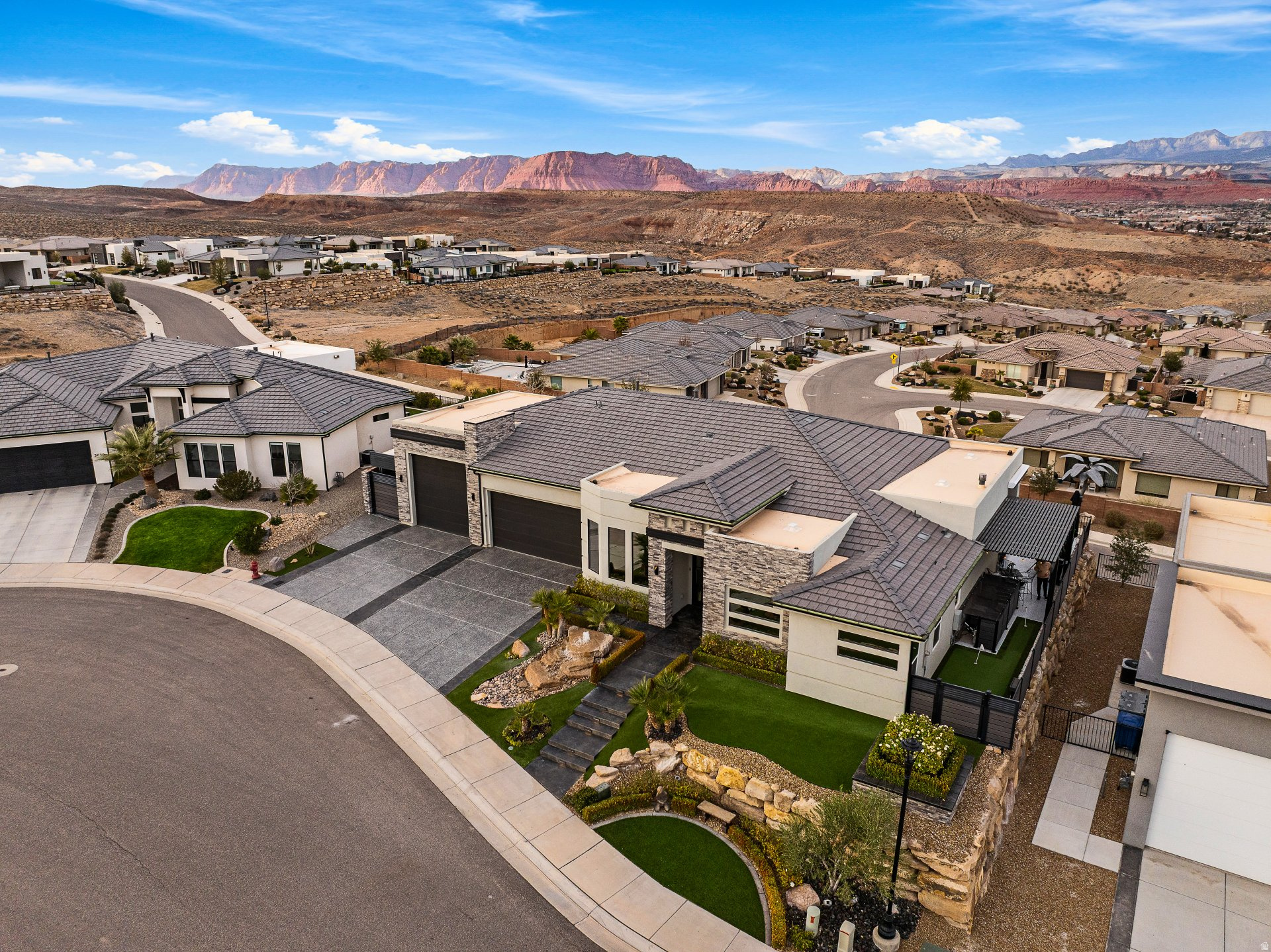 CASCATA AT DIVARIO PH 1 - Residential