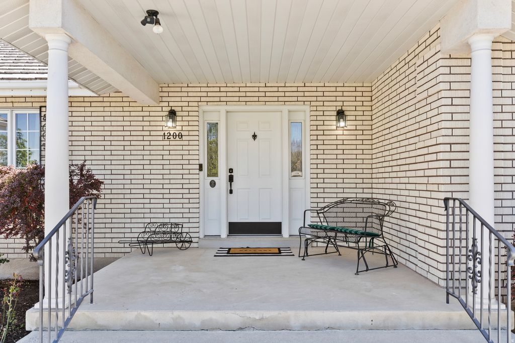 Photo of 1200 ASPEN DR, Logan, UT 84341 (MLS # 2159486)