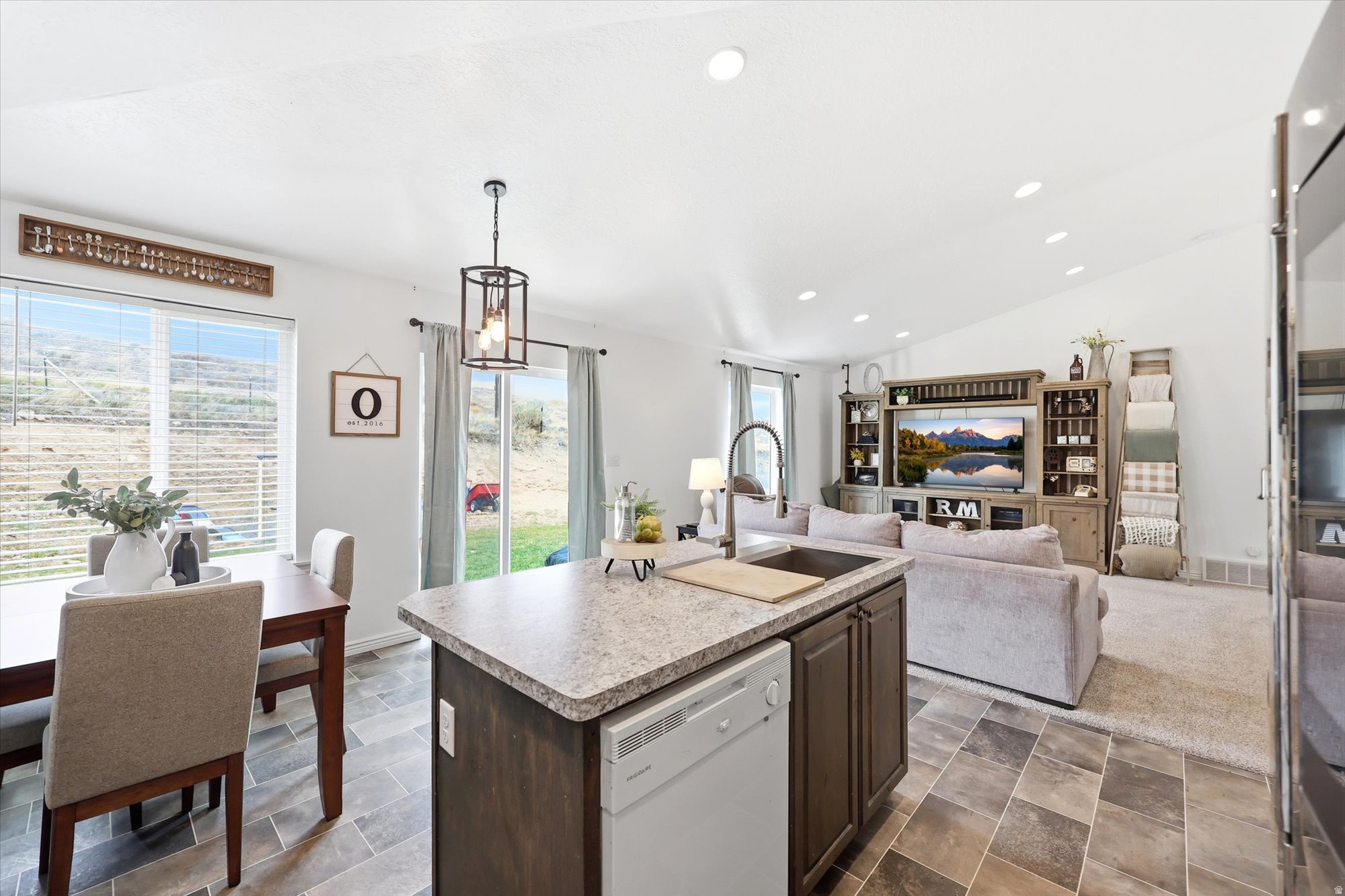 RIDGE - Residential