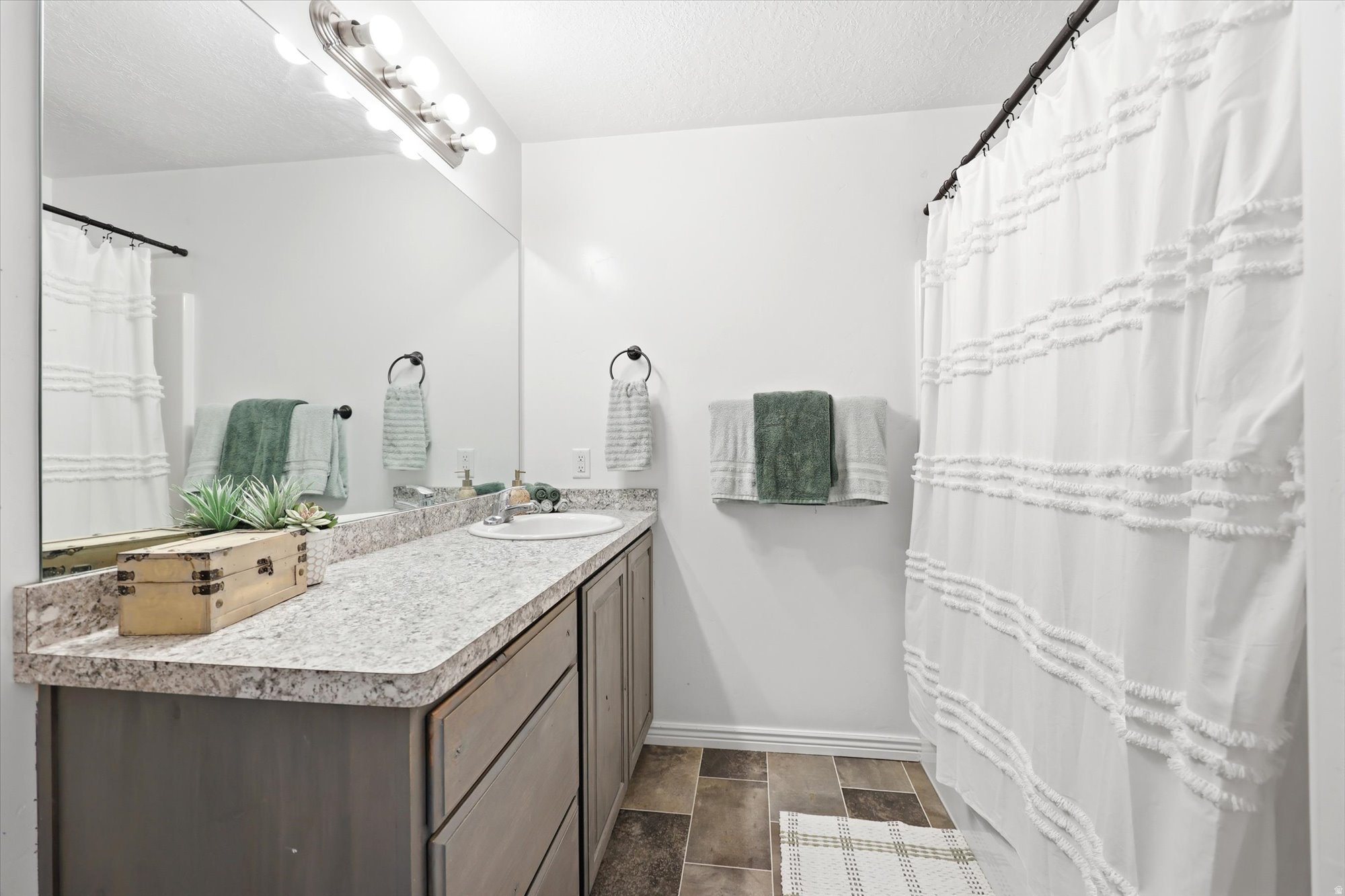RIDGE - Residential