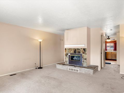 Tiny photo for 5673 S ASPEN CT, South Ogden, UT 84403 (MLS # 2169303)