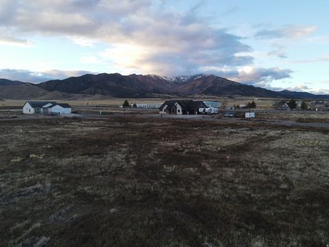 Photo of 3067 W PRAIRIE DOG RD #128, Eagle Mountain, UT 84013 (MLS # 2123793)