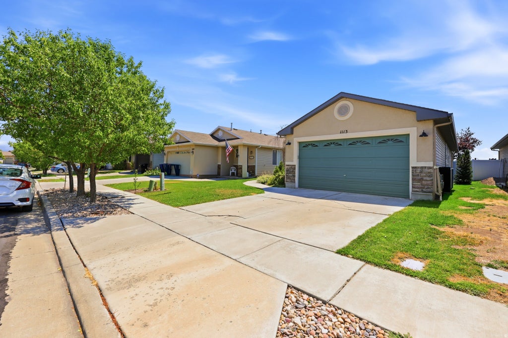 Photo of 1113 W HAWORTH DR. DR N, North Salt Lake, UT 84054 (MLS # 2176806)