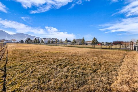 Tiny photo for 1060 W 2620 S, Mapleton, UT 84664 (MLS # 2144802)