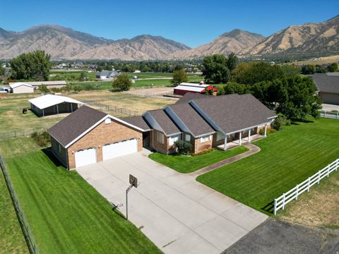 Photo of 1060 W 2620 S, Mapleton, UT 84664 (MLS # 2144802)