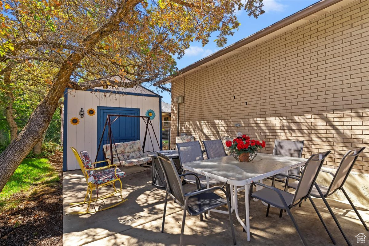 LA DONNA MESA PLAT B - Residential