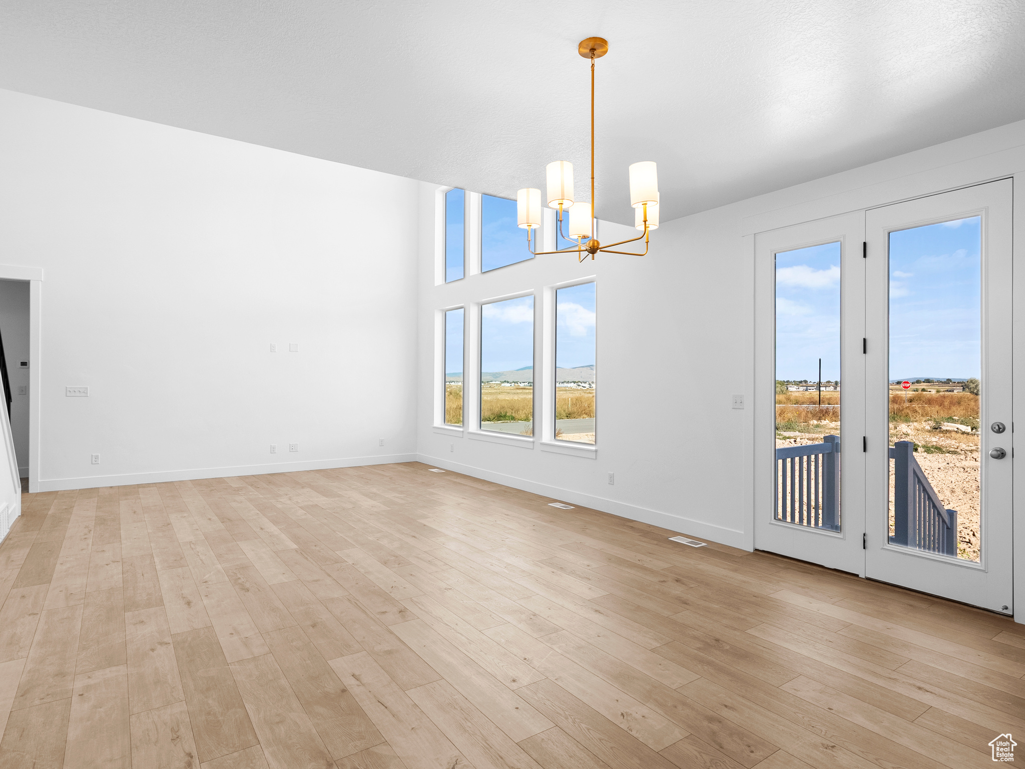 MOONLIGHT VILLAGE - Residential