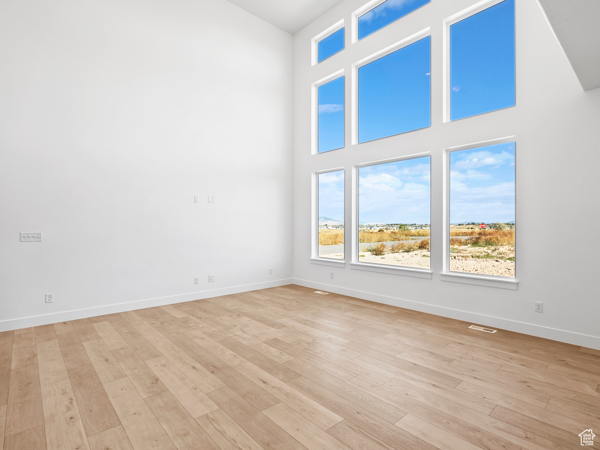 MOONLIGHT VILLAGE - Residential