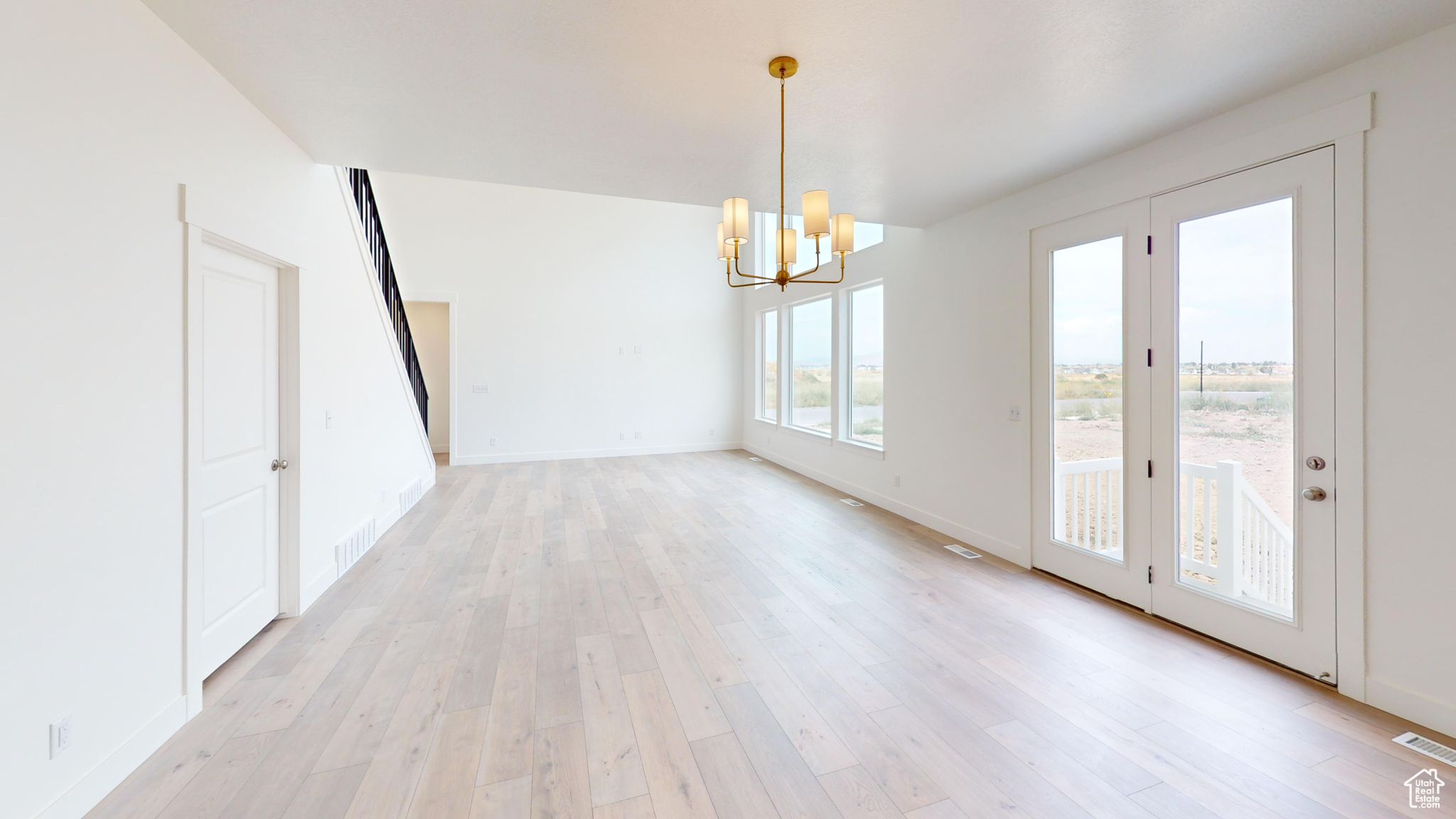 MOONLIGHT VILLAGE - Residential