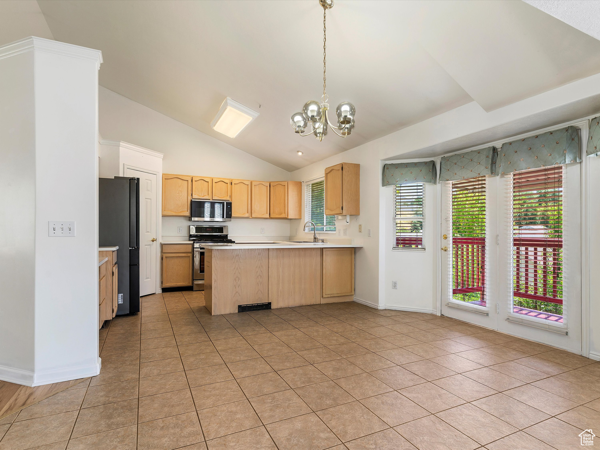 SUNNYSIDE MANOR SUB - Residential