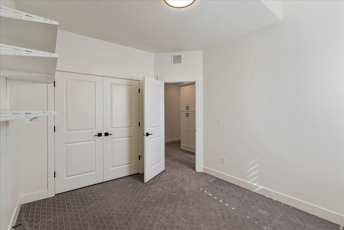 FOX DEN - Residential