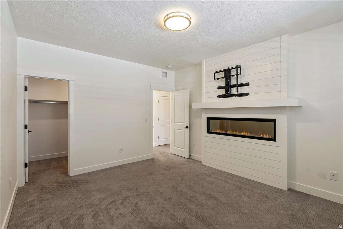 FOX DEN - Residential