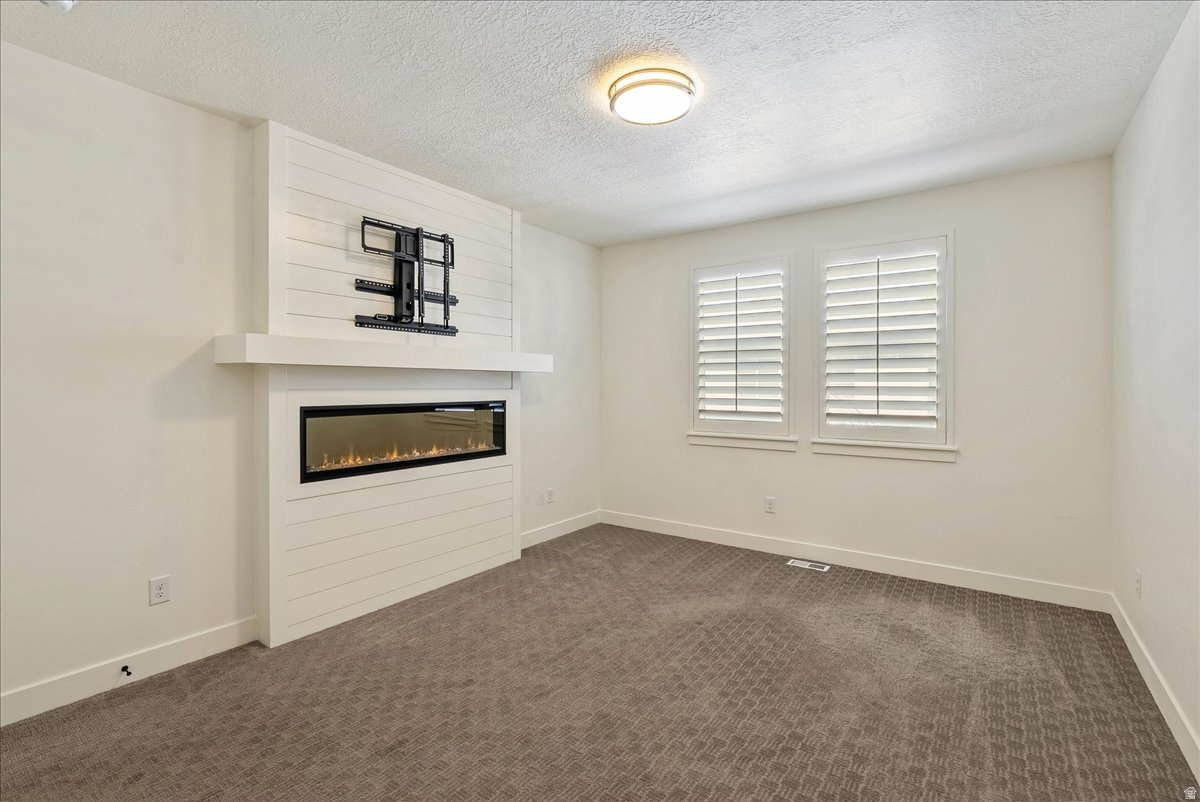 FOX DEN - Residential