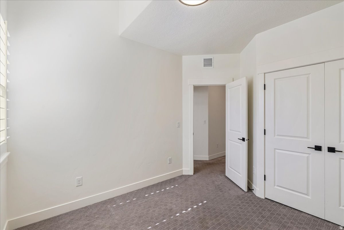 FOX DEN - Residential