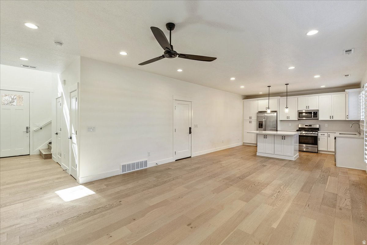 FOX DEN - Residential