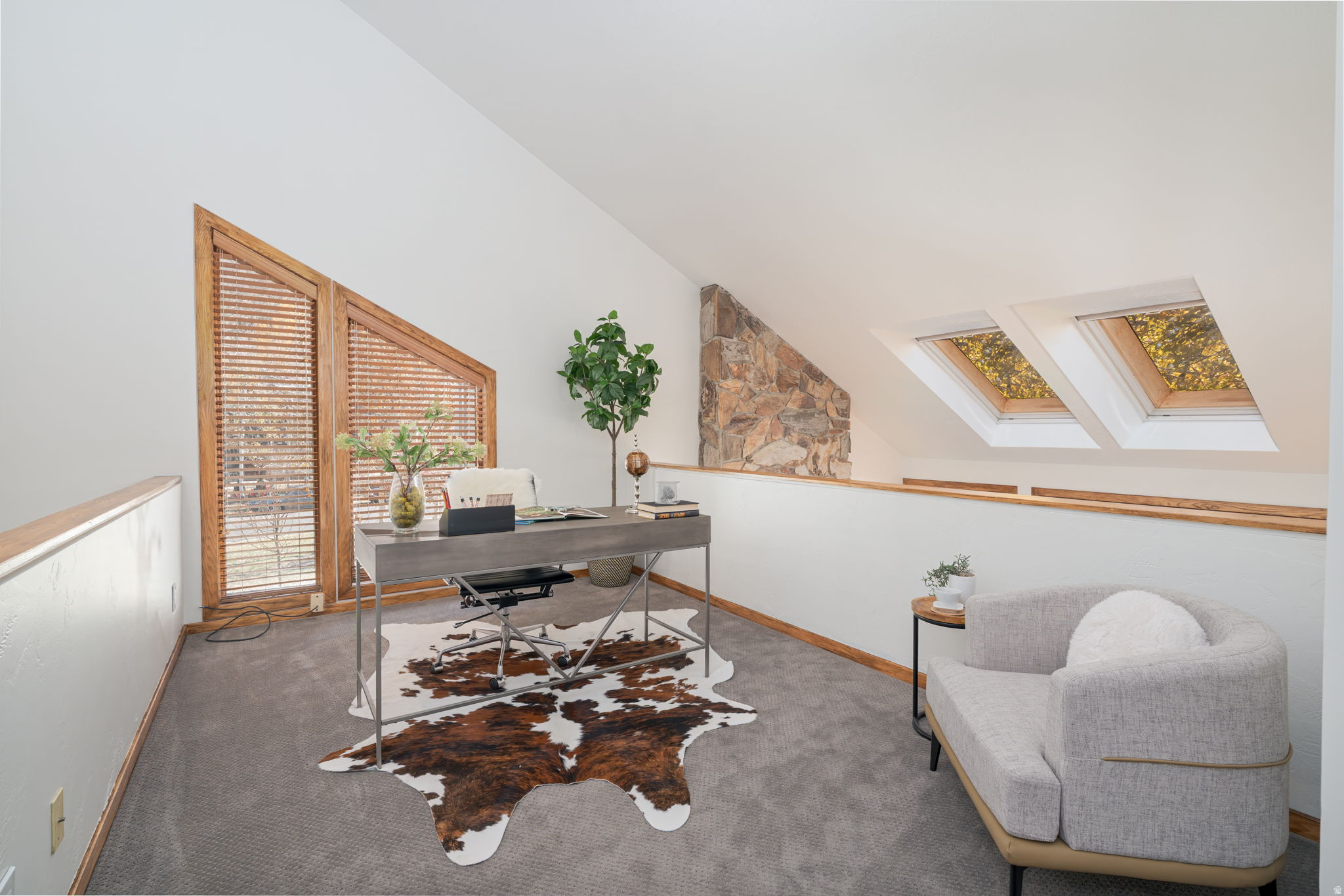 QUEEN ESTHER VILLAGE - Residential