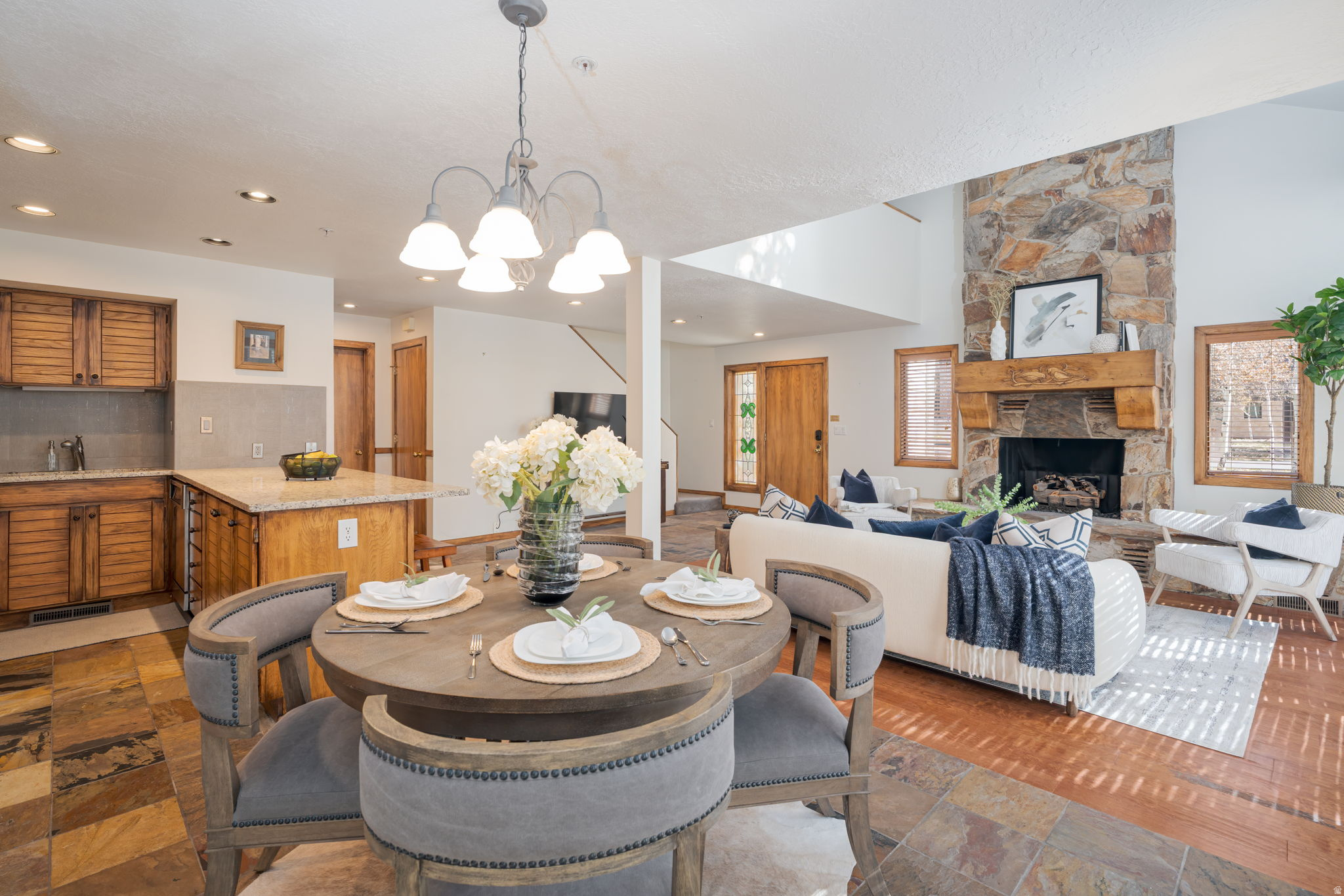 QUEEN ESTHER VILLAGE - Residential