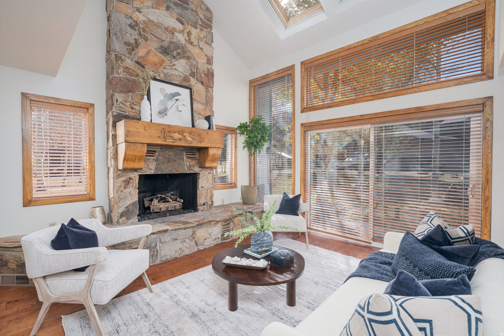 QUEEN ESTHER VILLAGE - Residential