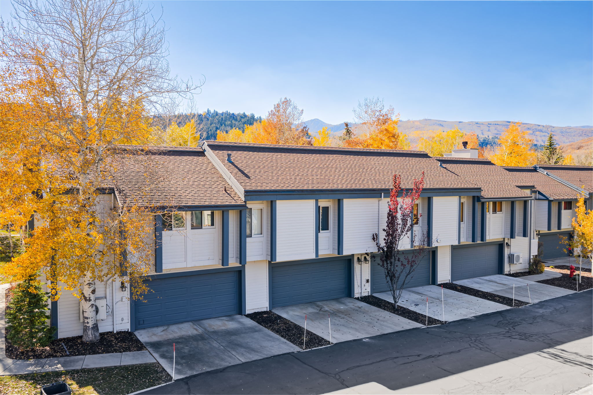 QUEEN ESTHER VILLAGE - Residential