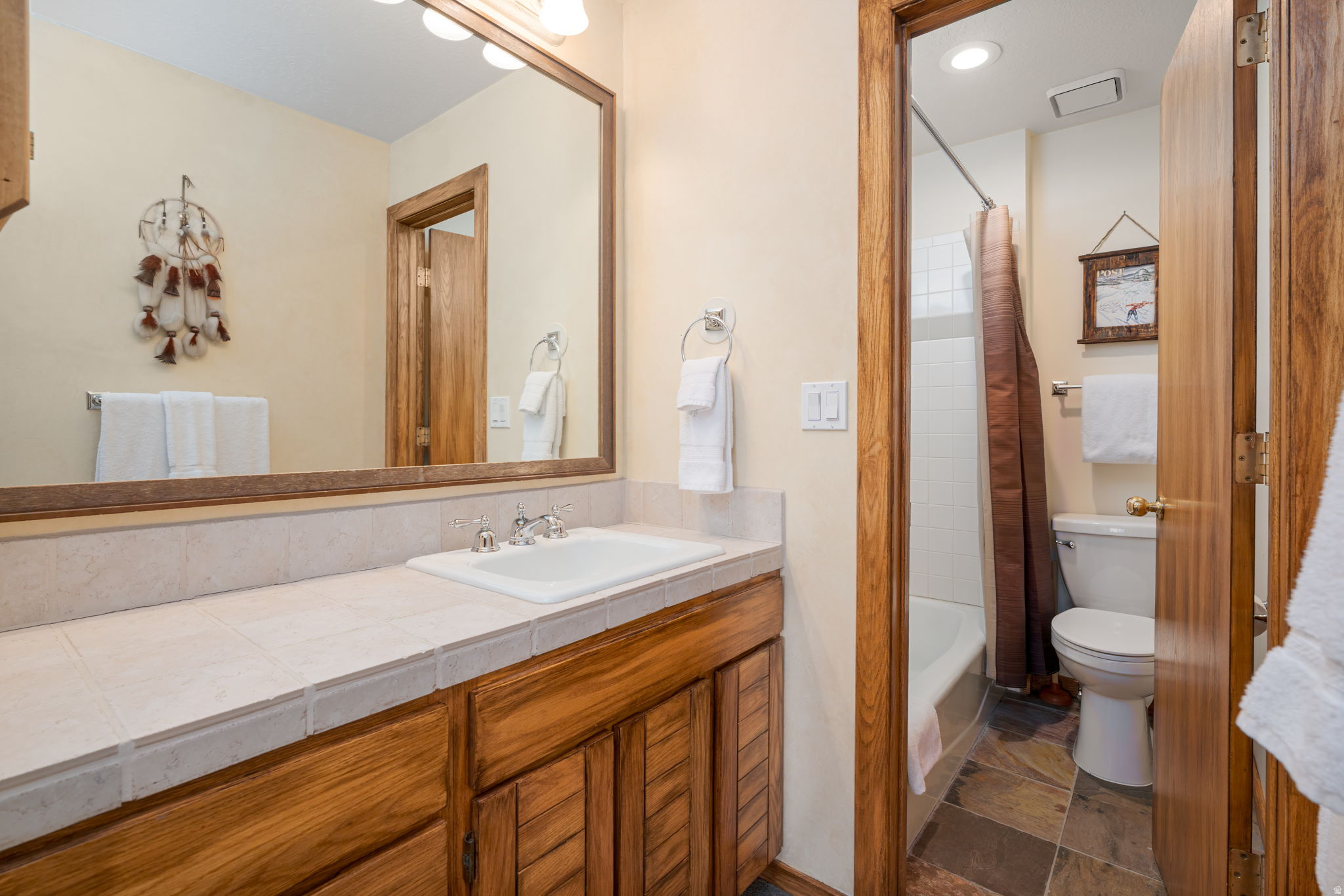 QUEEN ESTHER VILLAGE - Residential