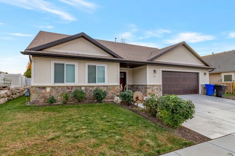 Tiny photo for 785 E 1975 N, North Ogden, UT 84414 (MLS # 2122615)
