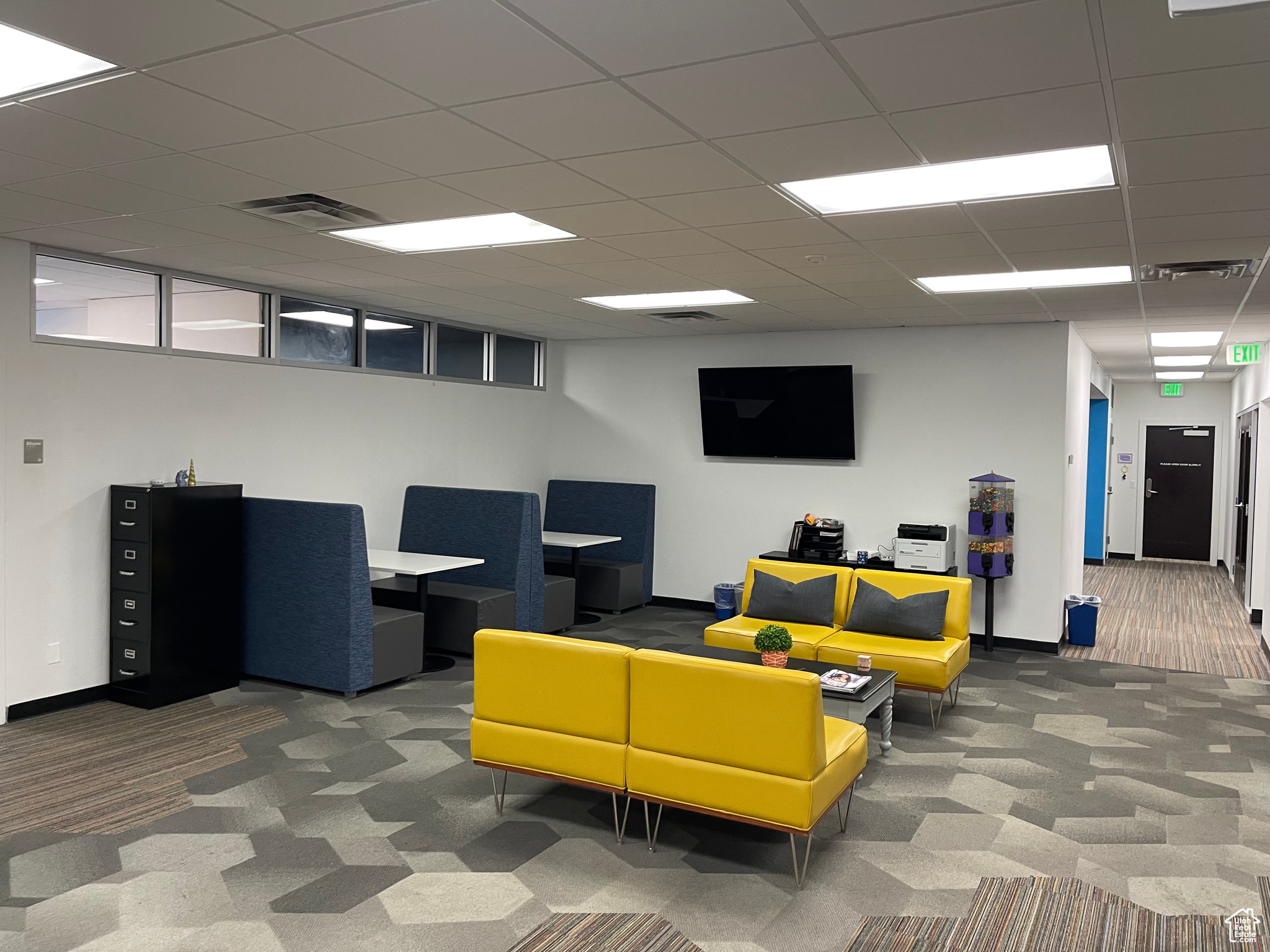 CANYON ROAD - Commercial Sale