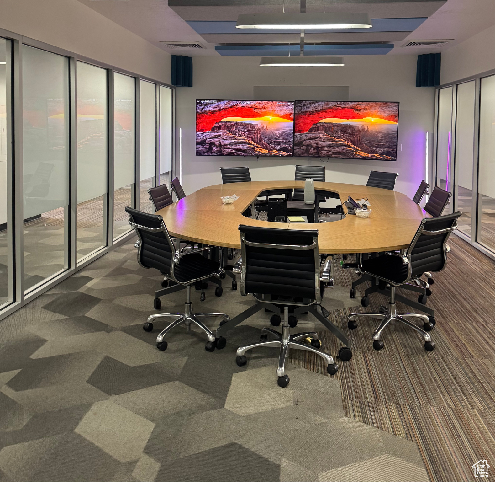 CANYON ROAD - Commercial Sale