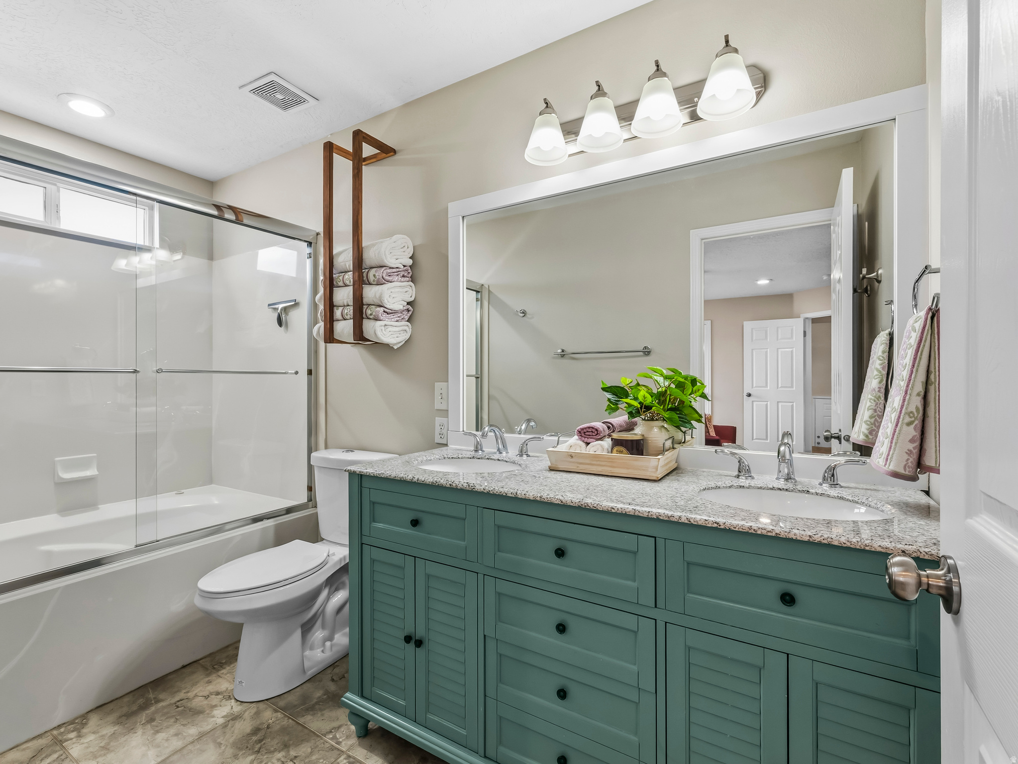 MAGGIES PLACE - Residential