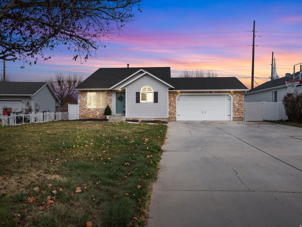 Photo of 1507 E 820 S, Spanish Fork, UT 84660 (MLS # 2124949)