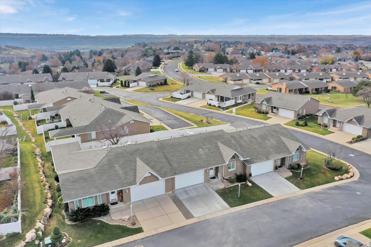 CHIMNEY HILL RIDGE - Residential