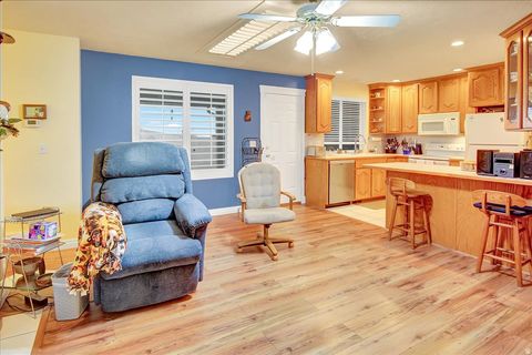 Tiny photo for 1069 E 5600 S, South Ogden, UT 84405 (MLS # 2124033)