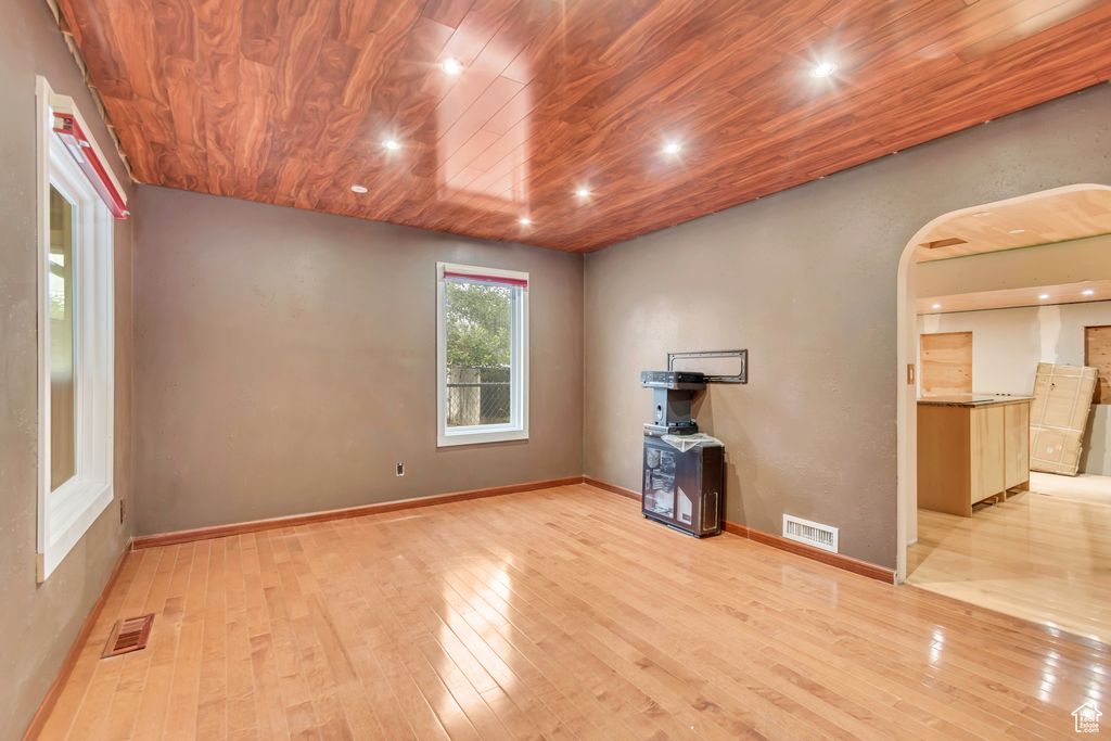 Photo of 611 W BEYNON CT, Midvale, UT 84047 (MLS # 2116388)