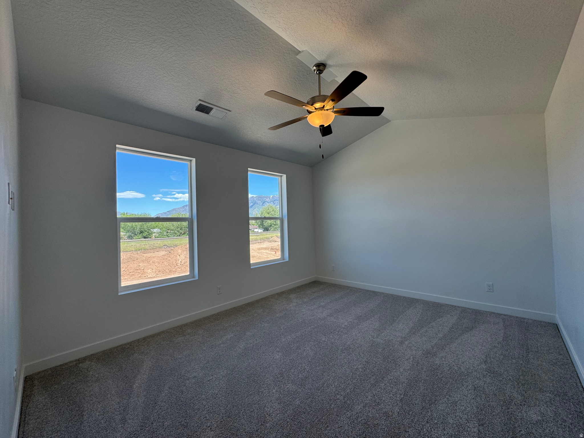 TRAILSIDE - Residential