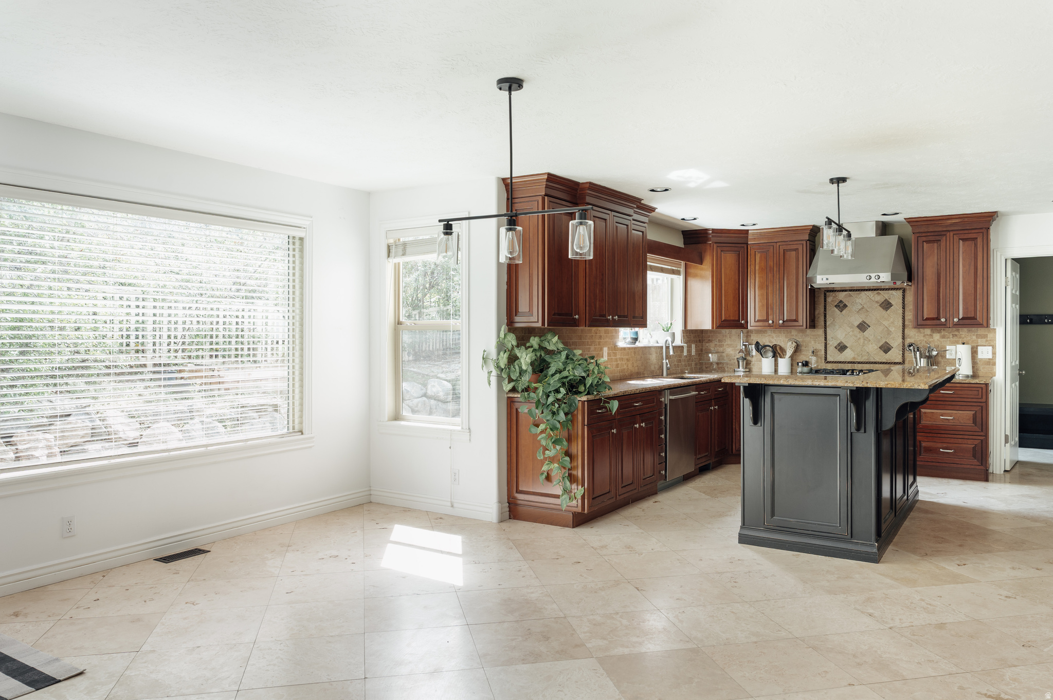 NEWPORT HGHTS - Residential