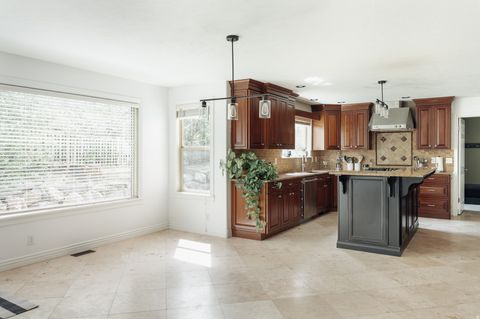 Tiny photo for 3551 S HUNTINGTON DR, Bountiful, UT 84010 (MLS # 2147669)