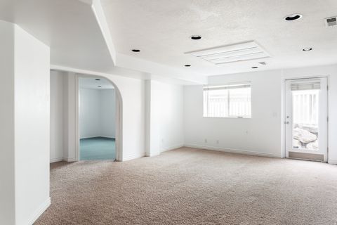 Tiny photo for 3551 S HUNTINGTON DR, Bountiful, UT 84010 (MLS # 2147669)