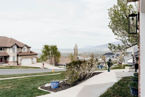 Tiny photo for 3551 S HUNTINGTON DR, Bountiful, UT 84010 (MLS # 2147669)