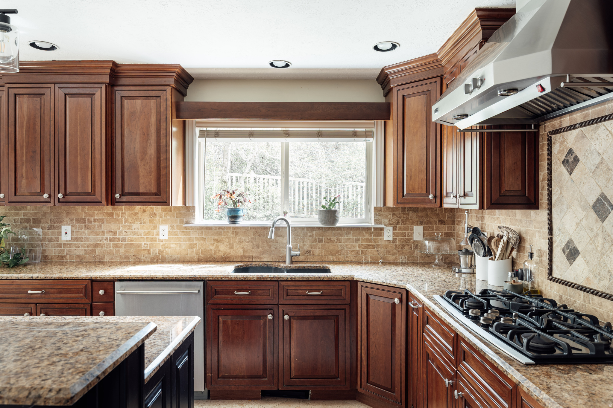 NEWPORT HGHTS - Residential