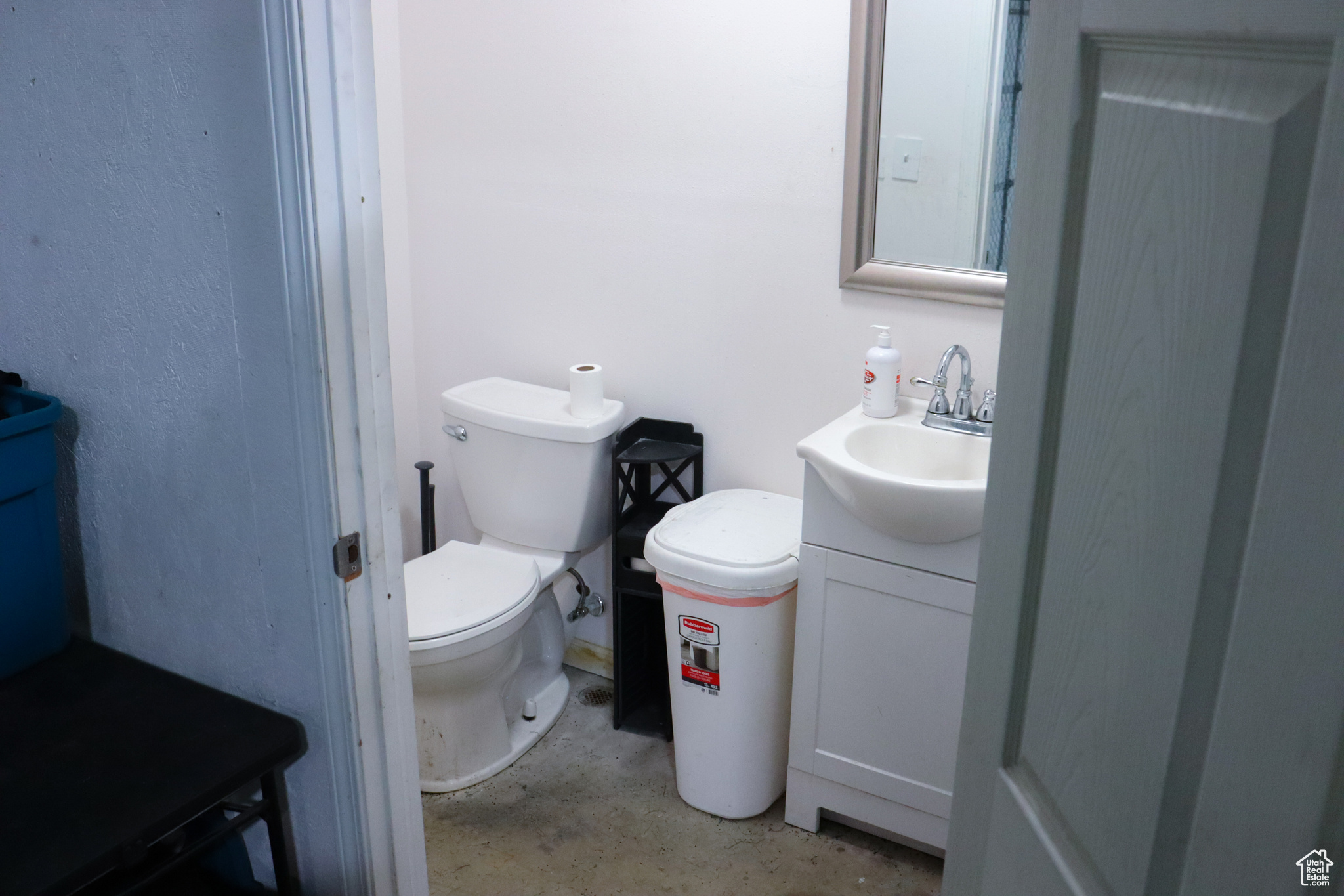 CACHE PINES - Commercial Sale