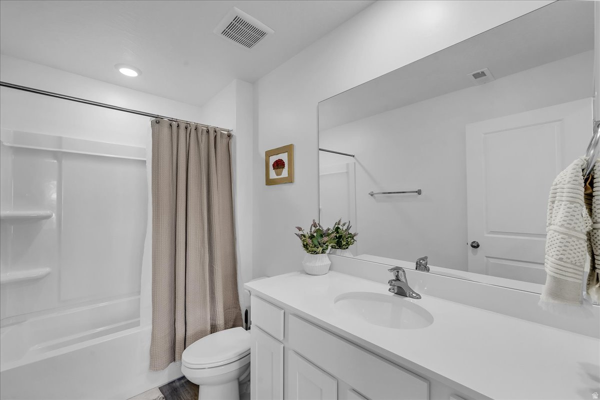 LABYRINTH POINT AT LONG VALLEY 1 AMD - Residential